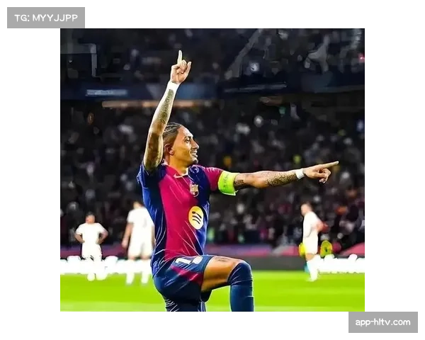 拉菲尼亚帽子戏法建功 巴萨大胜中锋线全面开花